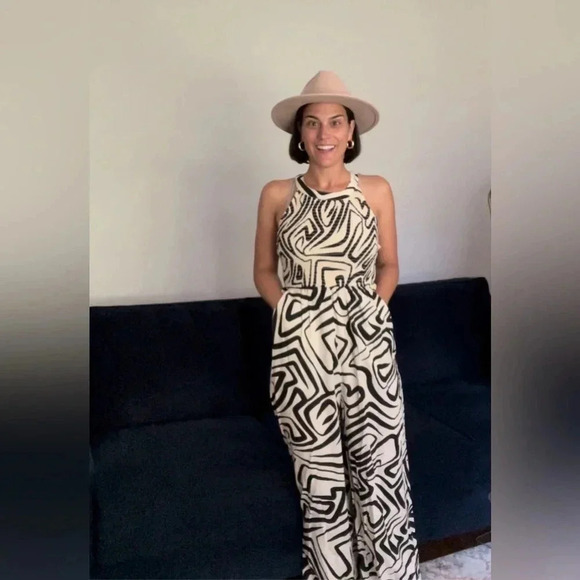 Jessica Simpson Black and Cream Patterned Jumpsuit Size Small NWT - Picture 8 of 8